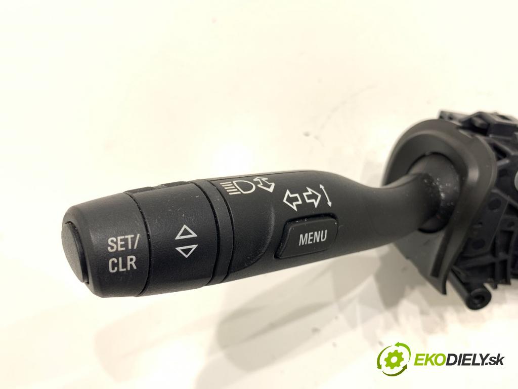 OPEL ASTRA K liftback 2019 110 kW 1.4 Turbo (68) 1399 Prepínač kombinovaný  (Prepínacie páčky pod volantom)