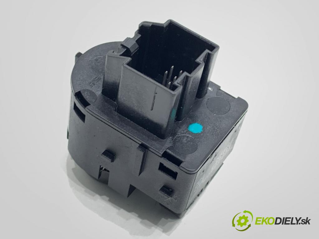 OPEL ASTRA K liftback 2019 110 kW 1.4 Turbo (68) 1399 Prepínač nastavenia spätných zrkadiel 22934609 (Prepínacie páčky pod volantom)