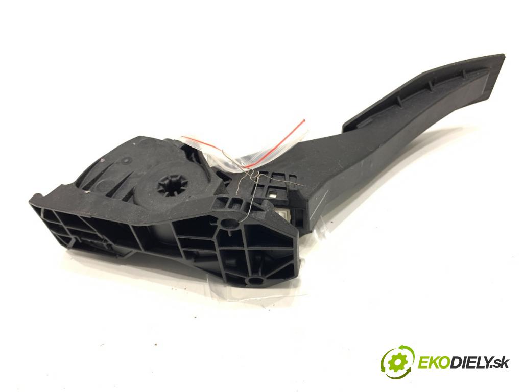 OPEL ASTRA K liftback 2019 110 kW 1.4 Turbo (68) 1399 Potenciometer plynu 13466235 (Potenciometer plynového pedálu)