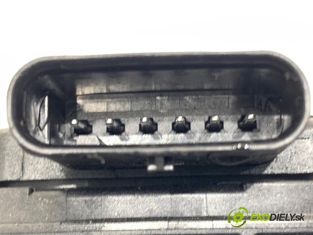 OPEL ASTRA K liftback 2019 110 kW 1.4 Turbo (68) 1399 Potenciometer plynu 13466235 (Potenciometer plynového pedálu)