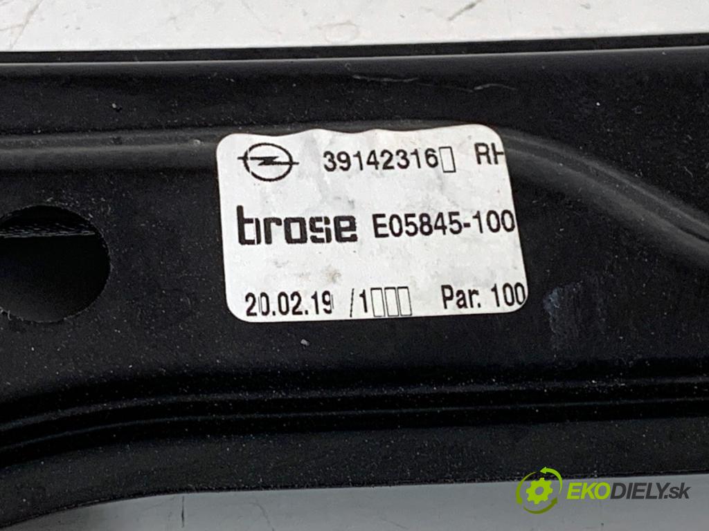OPEL ASTRA K liftback 2019 110 kW 1.4 Turbo (68) 1399 mechanismus okna pravý přední část 39142316