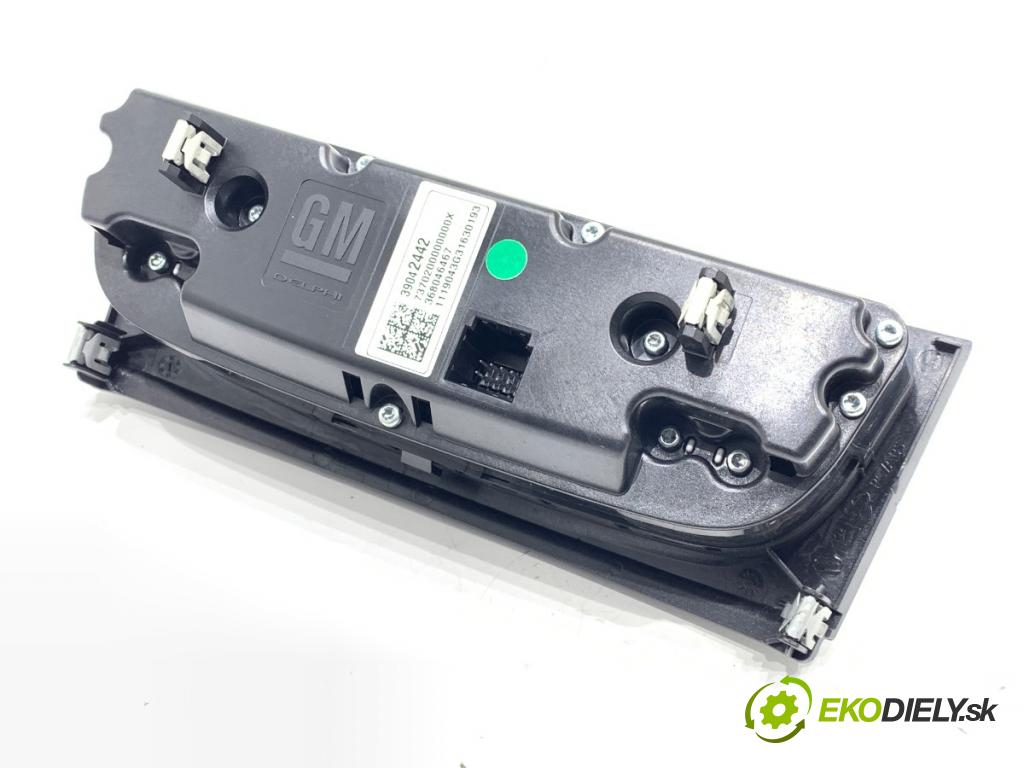 OPEL ASTRA K liftback 2019 110 kW 1.4 Turbo (68) 1399 Panel ovládania kúrenia 39042442 (Prepínacie páčky pod volantom)