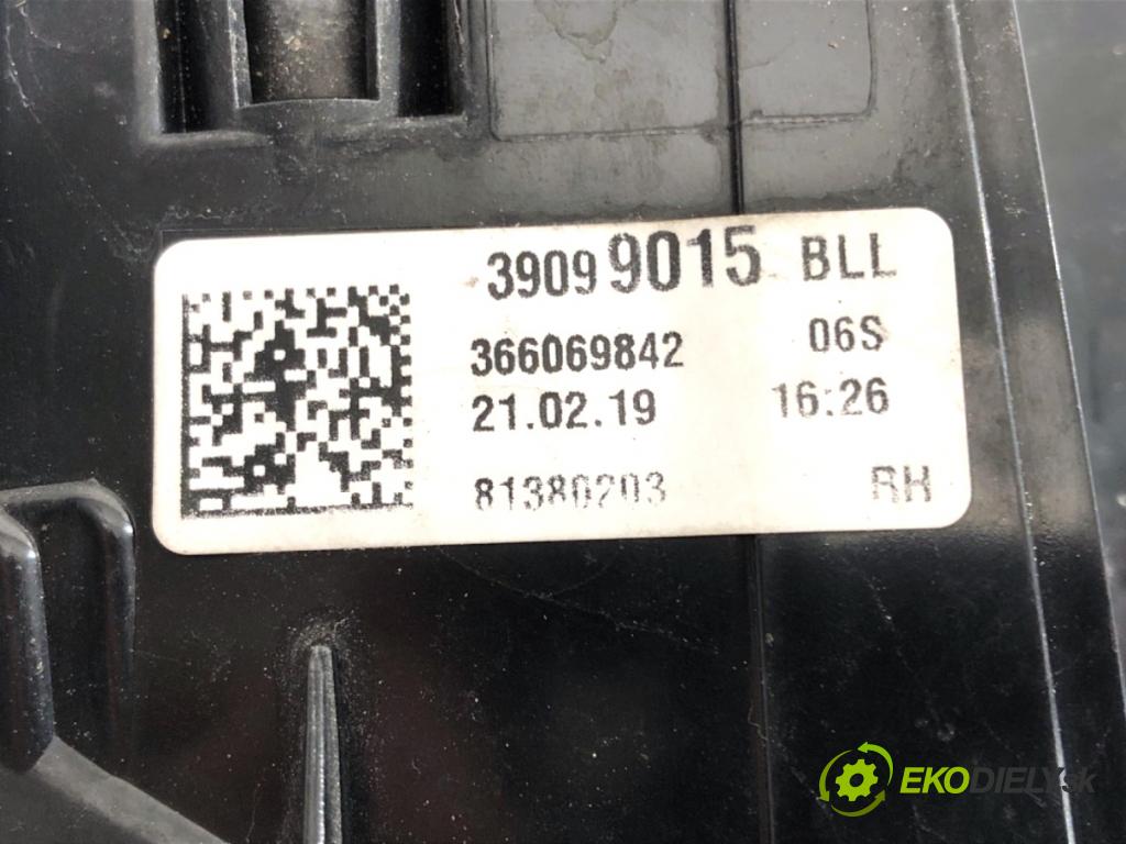 OPEL ASTRA K liftback 2019 110 kW 1.4 Turbo (68) 1399 Svetlo pravy zad 39099015