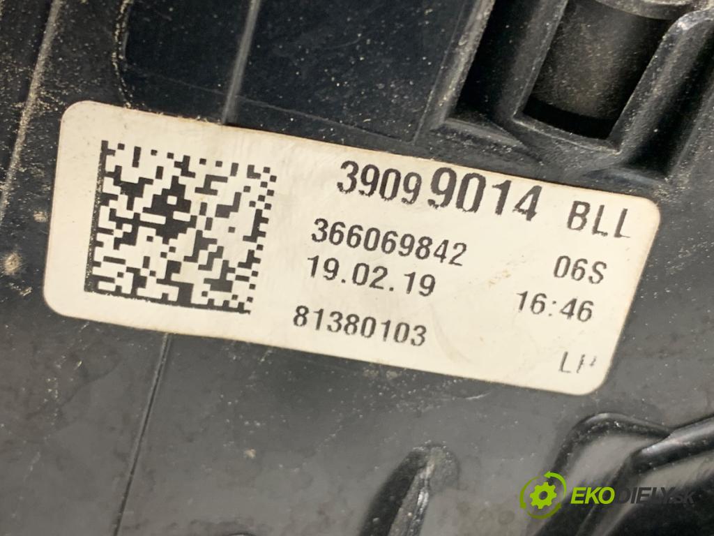 OPEL ASTRA K liftback 2019 110 kW 1.4 Turbo (68) 1399 Svetlo ľavy zad 39099014