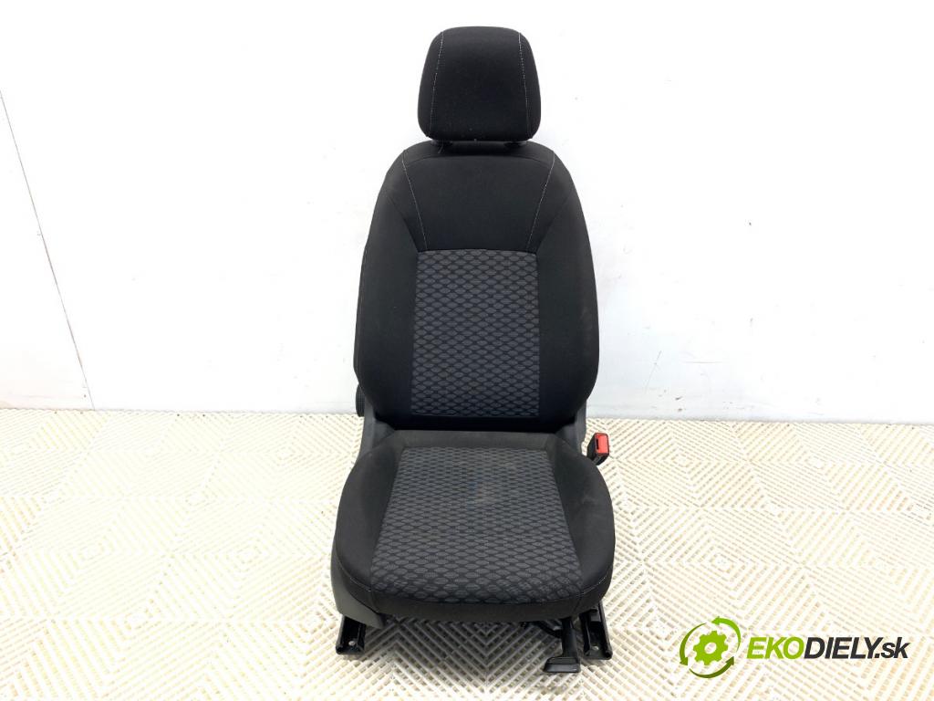 OPEL ASTRA K liftback 2019 110 kW 1.4 Turbo (68) 1399 Sedadlo pravy predný 