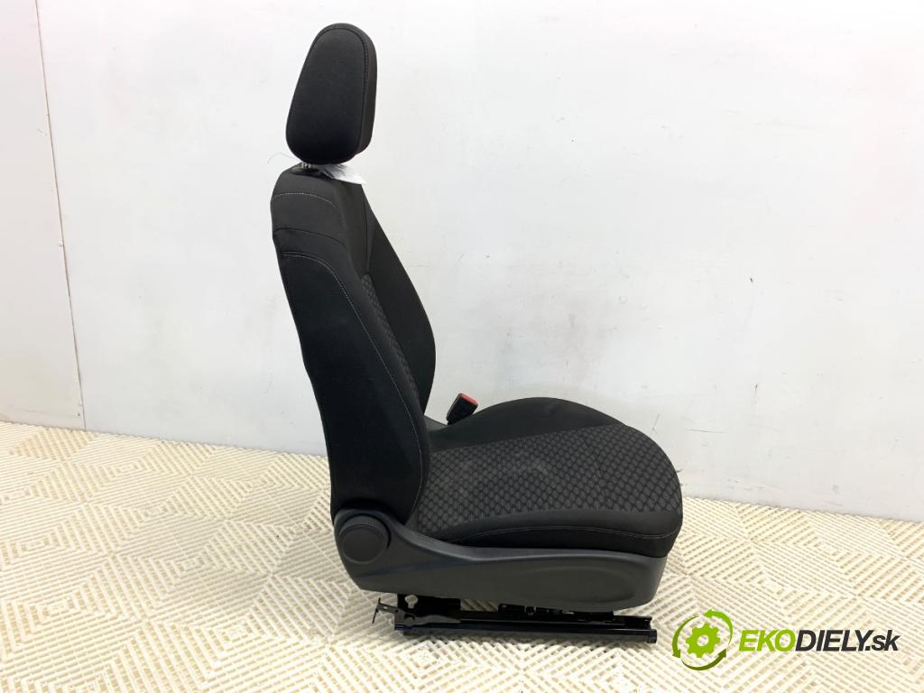 OPEL ASTRA K liftback 2019 110 kW 1.4 Turbo (68) 1399 Sedadlo pravy predný
