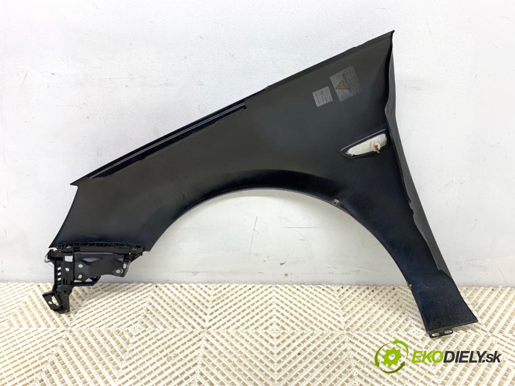 OPEL ASTRA K liftback 2019 110 kW 1.4 Turbo (68) 1399 blatník pravý přední část Z22Y