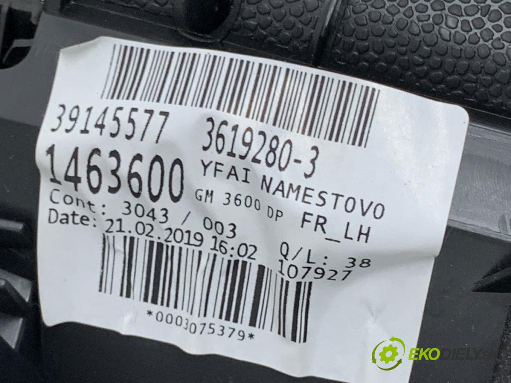 OPEL ASTRA K liftback 2019 110 kW 1.4 Turbo (68) 1399 čalúnenie Dvere ľavy predný