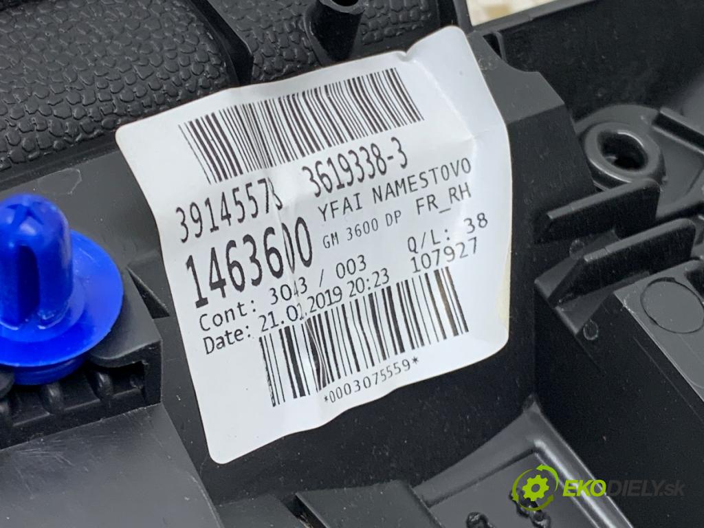 OPEL ASTRA K liftback 2019 110 kW 1.4 Turbo (68) 1399 čalúnenie Dvere pravy predný