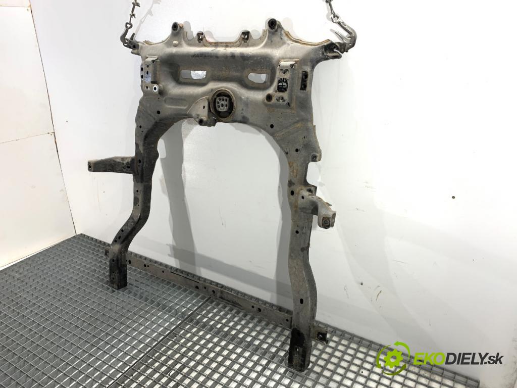 OPEL ASTRA K liftback 2019 110 kW 1.4 Turbo (68) 1399 výztuha pod motor  (Přední výztuha)