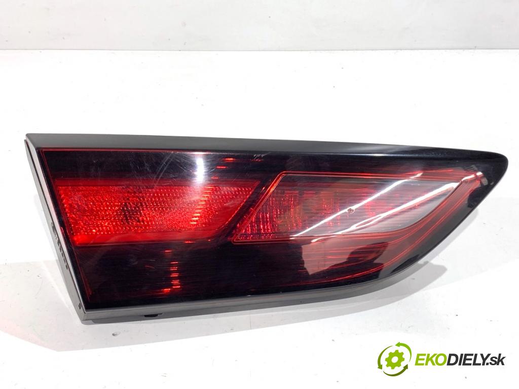 OPEL ASTRA K liftback 2019 110 kW 1.4 Turbo (68) 1399 Svetlo zad ľavá strana vnútorná 39032988 (Kľučka dverí ostatné)