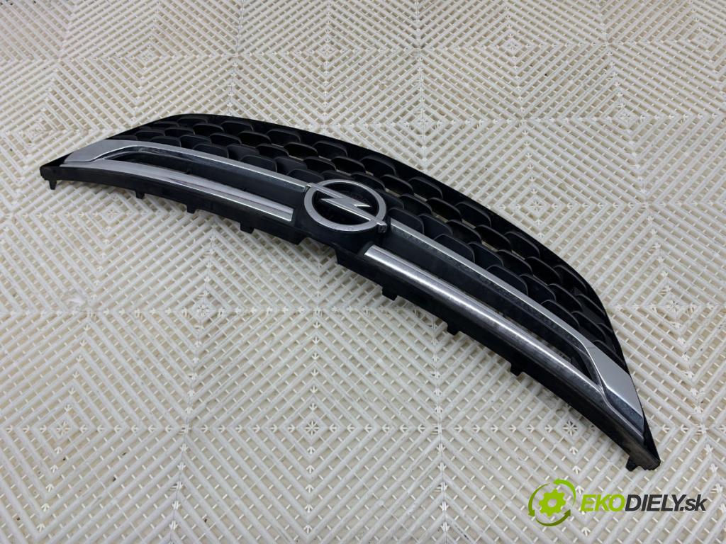 OPEL ASTRA K liftback 2019 110 kW 1.4 Turbo (68) 1399 mřížka maska  (Přední mřížka (maska chladiče))