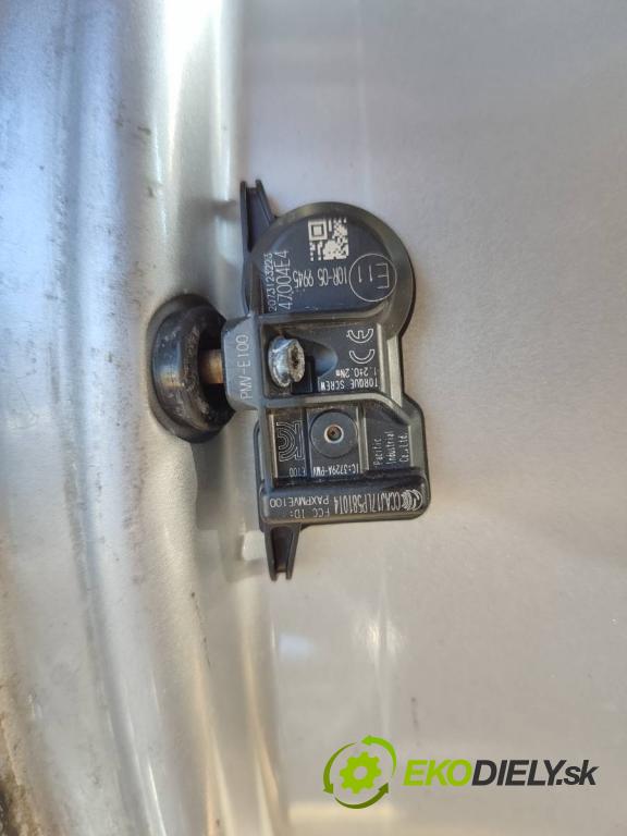 TOYOTA AURIS II Kombi  97 kW 1.6 (ZRE185_) 1598 disk 16 7J ET40 5X114,3 60,1