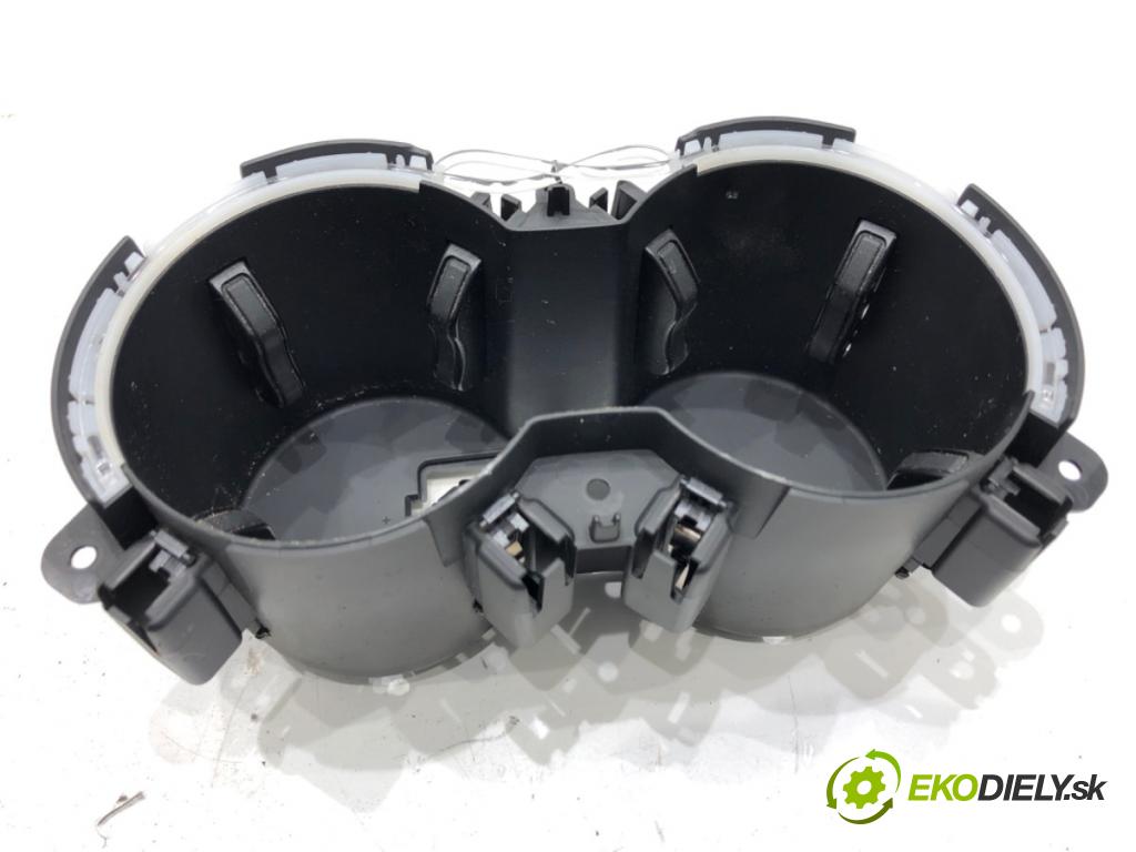 AUDI A5 F5 coupe 2017 140 kW 2.0 TDI 1968 Držiak na nápoje 8W0862533A/B (Držiak (úchyt) na nápoje)