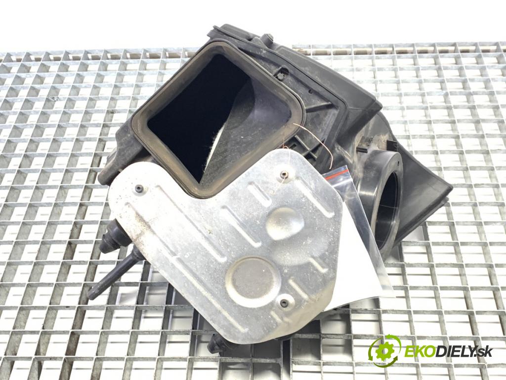 AUDI A5 F5 coupe 2017 140 kW 2.0 TDI 1968 Obal filtra vzduchu 8W0133835P (Obal vzduchového filtra)