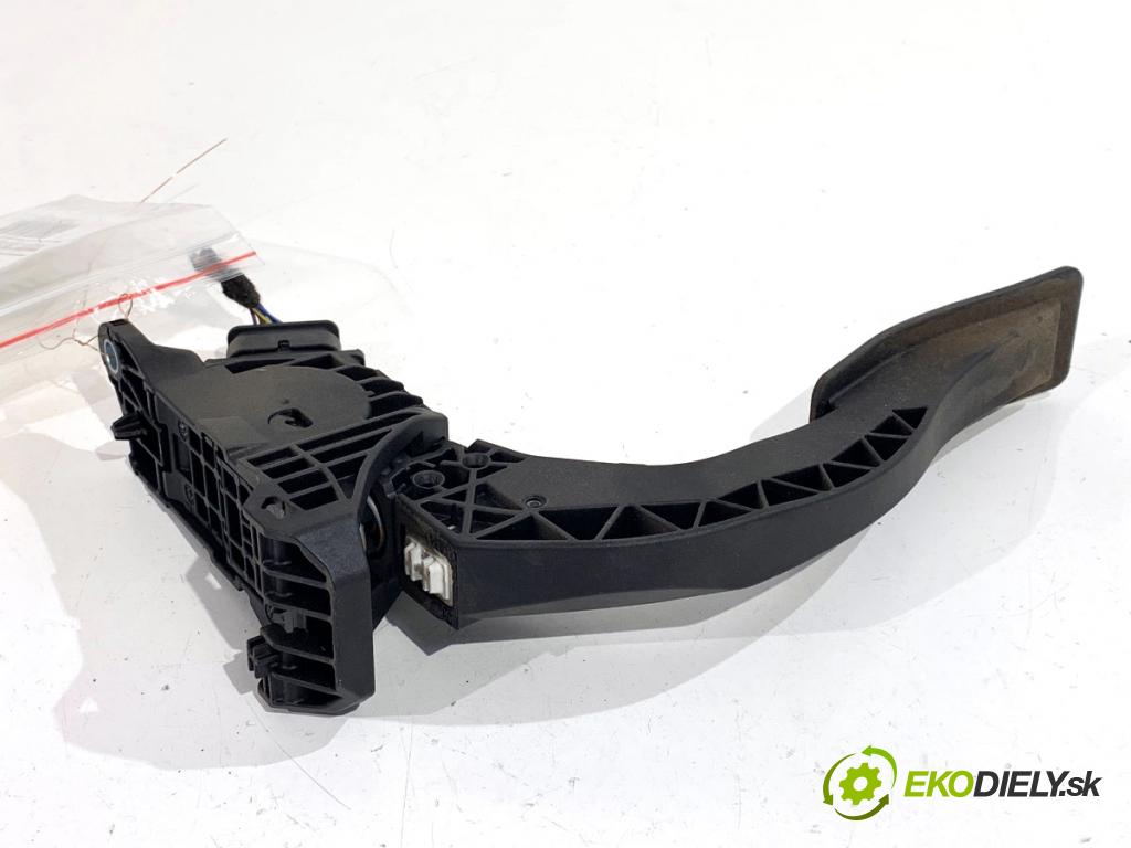 AUDI A5 F5 coupe 2017 140 kW 2.0 TDI 1968 Potenciometer plynu 8W1723523 (Potenciometer plynového pedálu)