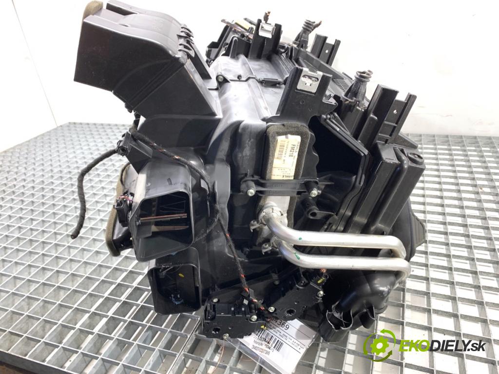 AUDI A5 F5 coupe 2017 140 kW 2.0 TDI 1968 topné těleso radiátor topení  (Radiátor topení)