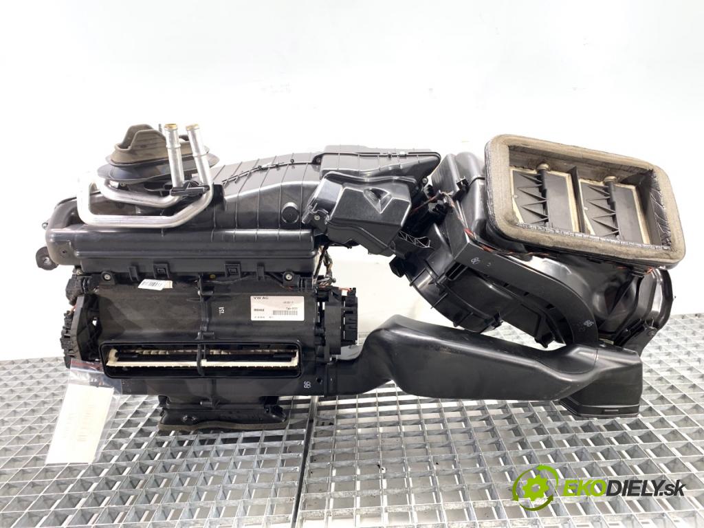 AUDI A5 F5 coupe 2017 140 kW 2.0 TDI 1968 topné těleso radiátor topení  (Radiátor topení)