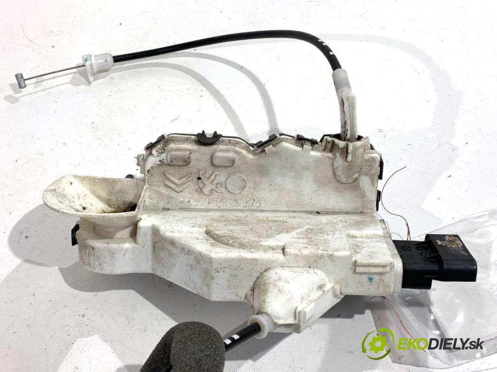 CITROEN C5 III Kombi 2012 120 kW 2.0 HDi 165 1997 zámok Dvere ľavy predný 006182