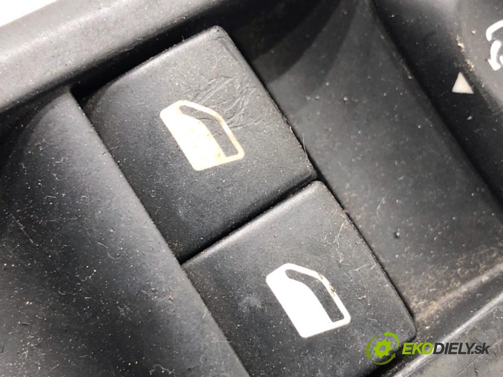 CITROEN C5 III Kombi 2012 120 kW 2.0 HDi 165 1997 Prepínač okien 96659465ZD (Prepínacie páčky pod volantom)