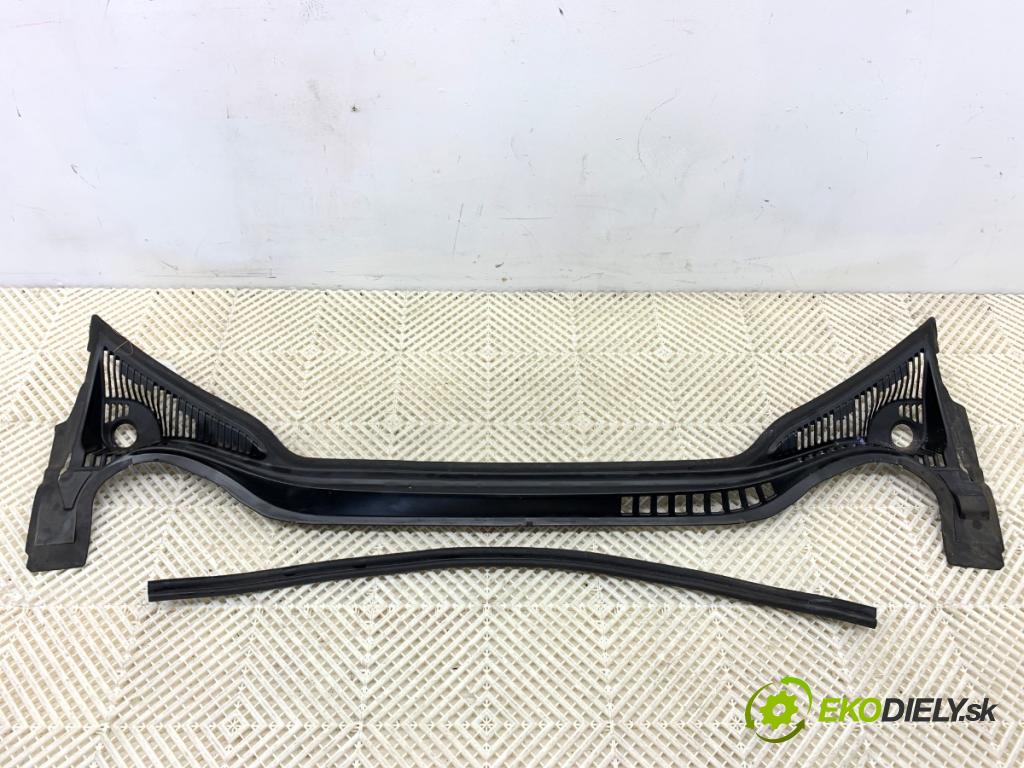 CITROEN C5 III Kombi 2012 120 kW 2.0 HDi 165 1997 torpédo plast pod čelní okno 9681057880 (Plast pod čelním sklem)