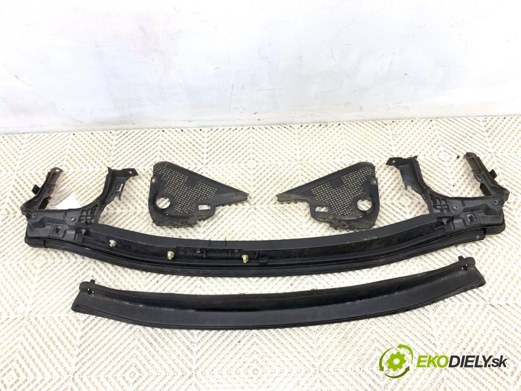 RENAULT SCENIC III nadwozie wielkoprzestrzenne (MPV) 2012 81 kW 1.6 16V (JZ0U, JZ1B) 1598 torpédo plast pod čelní okno  (Plast pod čelním sklem)