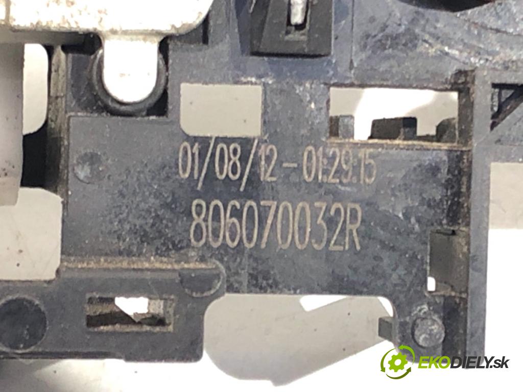 RENAULT SCENIC III nadwozie wielkoprzestrzenne (MPV) 2012 81 kW 1.6 16V (JZ0U, JZ1B) 1598 Kľučka vonkajšia ľavy predný 806070032R