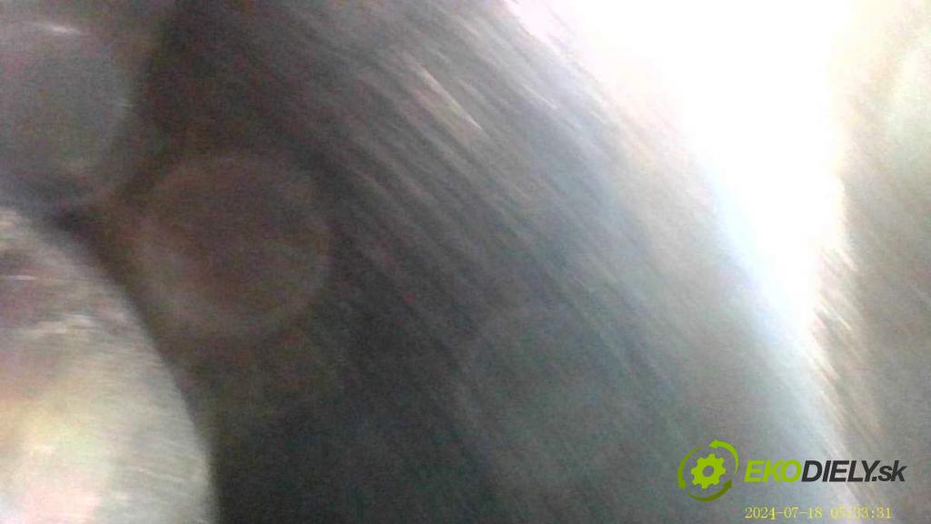 VW GOLF VII Kombi 2016 81 kW 1.6 TDI 1598 Motor CXXB CXX (Motor)