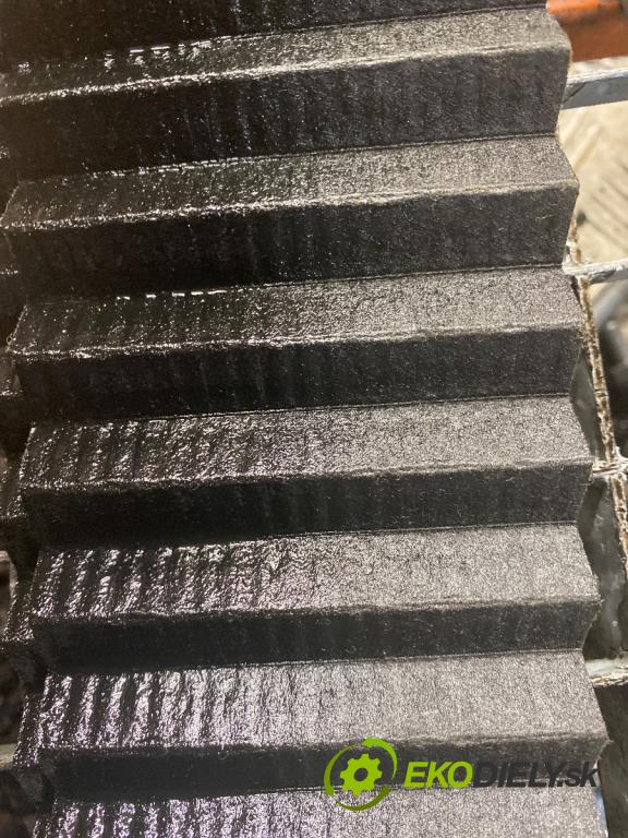 VW GOLF VII Kombi 2016 81 kW 1.6 TDI 1598 Motor CXXB CXX (Motor)