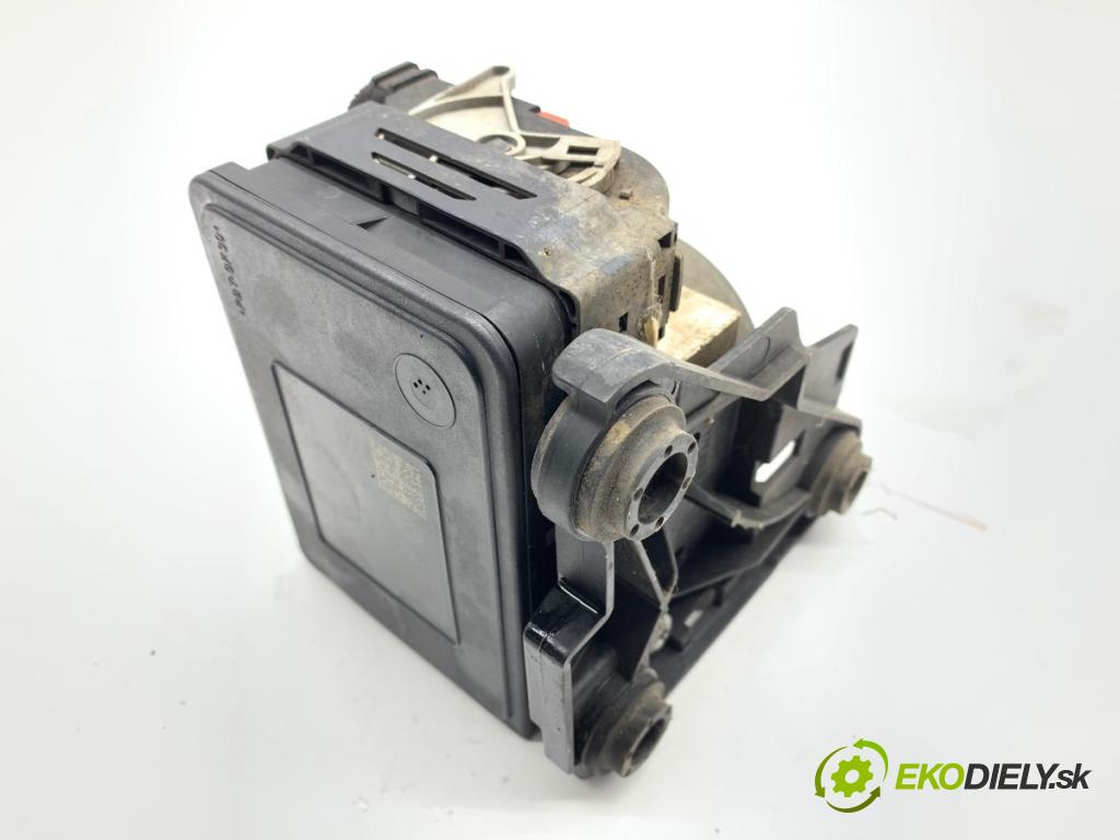 VW GOLF VII Kombi 2016 81 kW 1.6 TDI 1598 Pumpa ABS 3Q0614517AA (Pumpa ABS)