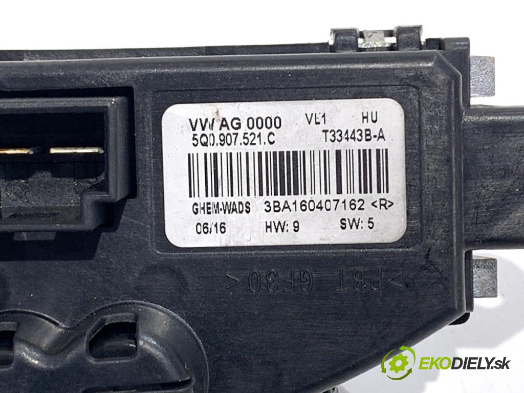 VW GOLF VII Kombi 2016 81 kW 1.6 TDI 1598 Odpor, rezistor kúrenia vzduchu 5Q0907521C (Odpor (rezistor) kúrenia)