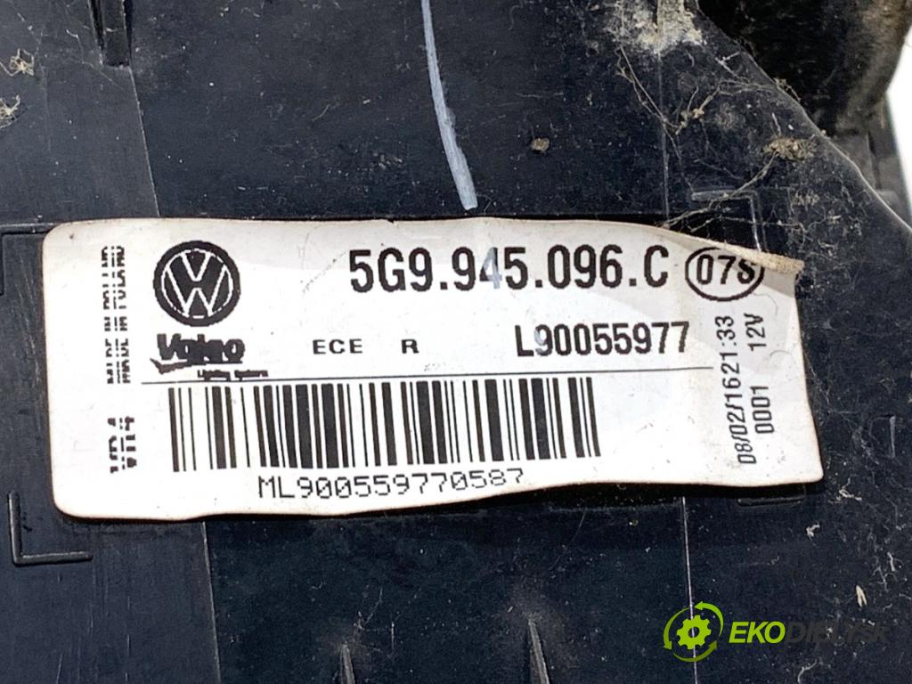 VW GOLF VII Kombi 2016 81 kW 1.6 TDI 1598 Svetlo pravy zad 5G9945096C