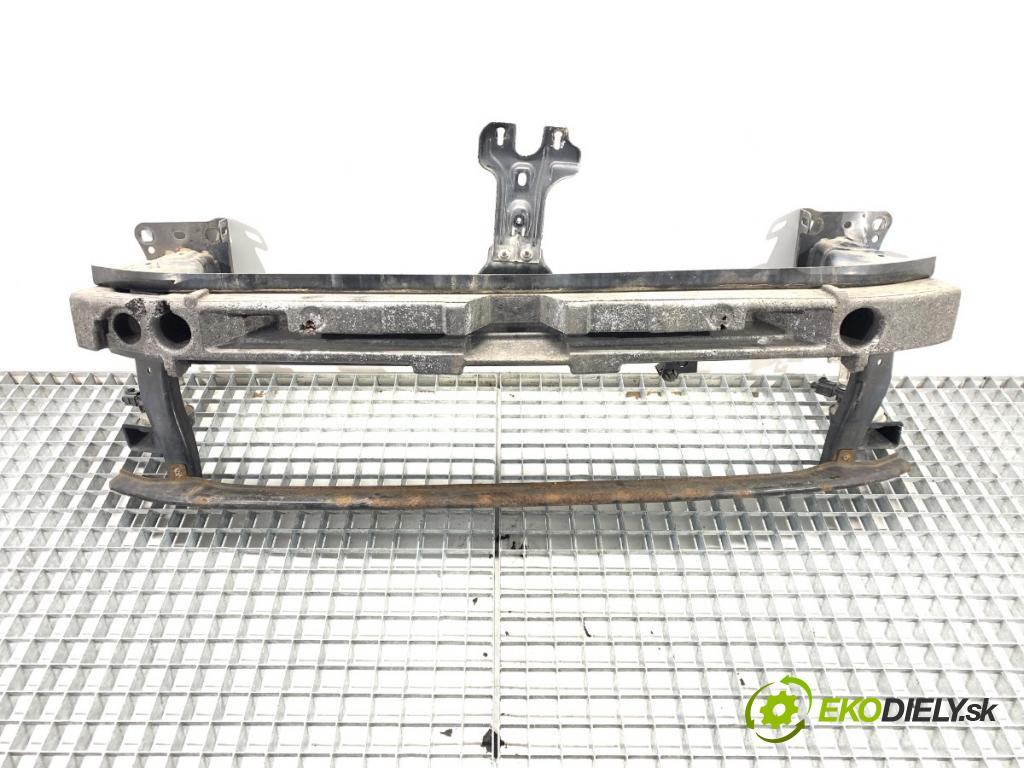 VW GOLF VII Kombi 2016 81 kW 1.6 TDI 1598 výztuha nárazníka přední část  (Přední výztuha)