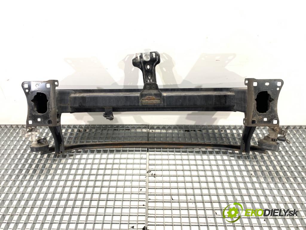VW GOLF VII Kombi 2016 81 kW 1.6 TDI 1598 výztuha nárazníka přední část  (Přední výztuha)