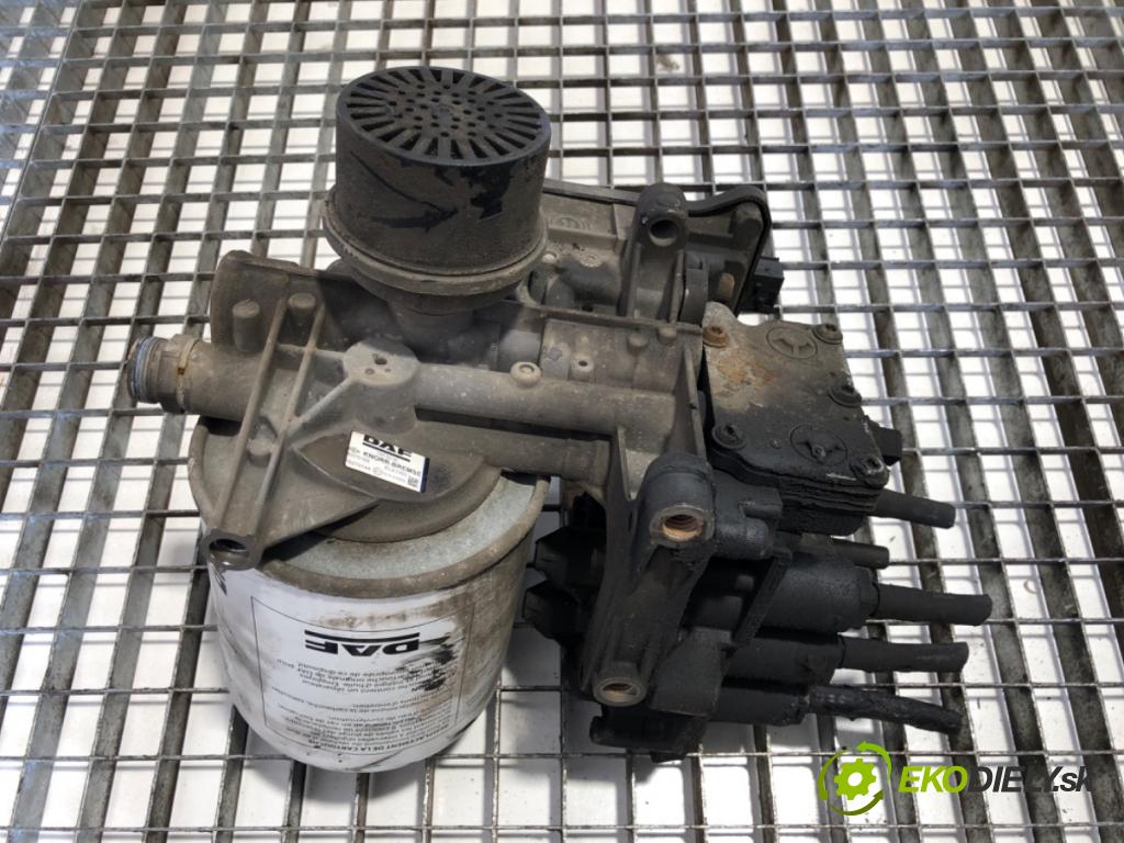 DAF XF Ciągnik siodłowy 2016 340 kW FT 460 340 kW [462 KM] olej napędowy 2012 - 2022 12900 Kondenzátor, susič vzduchu  (Klimatizácia ostatné)