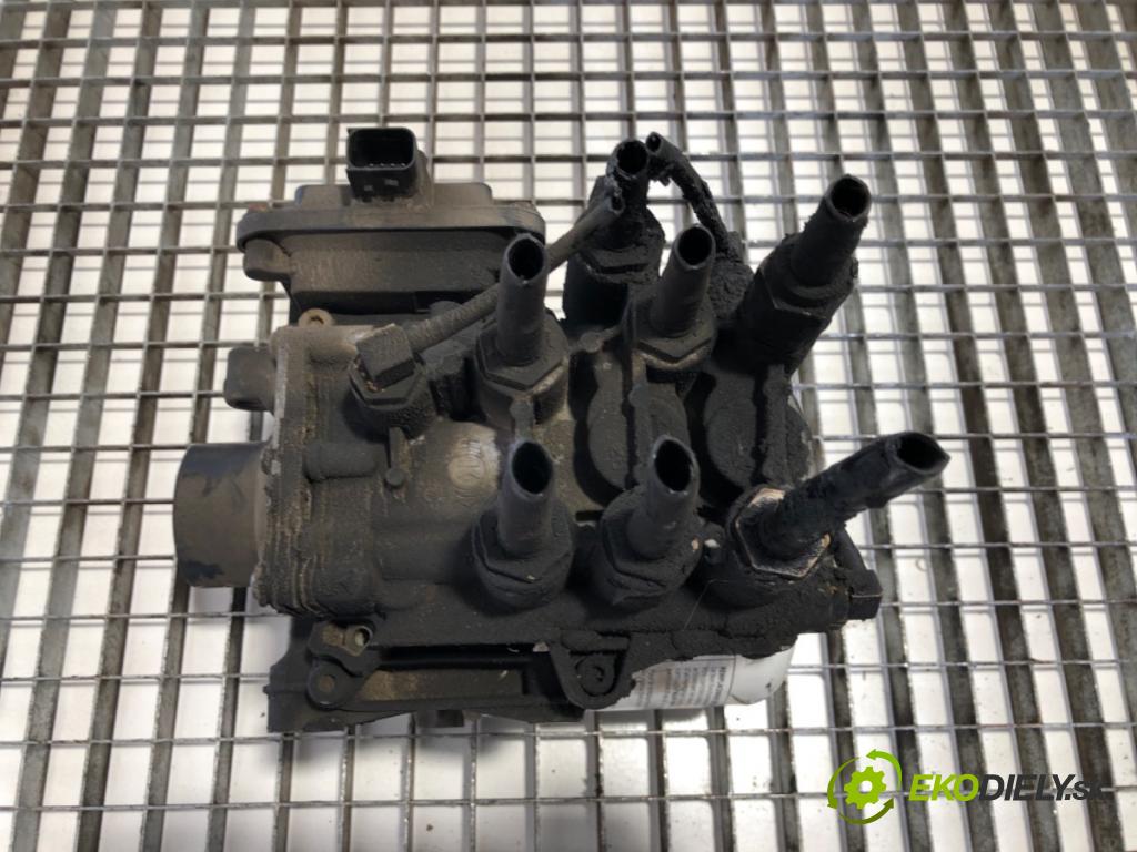 DAF XF Ciągnik siodłowy 2016 340 kW FT 460 340 kW [462 KM] olej napędowy 2012 - 2022 12900 Kondenzátor, susič vzduchu  (Klimatizácia ostatné)