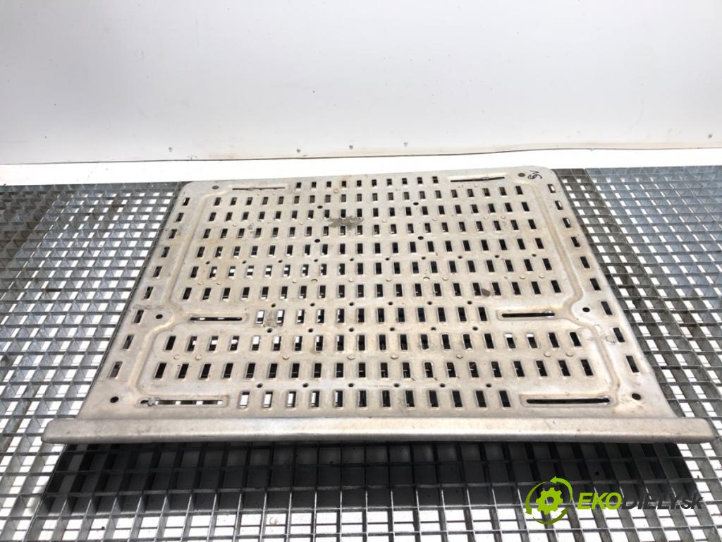 DAF XF Ciągnik siodłowy 2016 340 kW FT 460 340 kW [462 KM] olej napędowy 2012 - 2022 12900 PLOŠINA: RÁM: středový