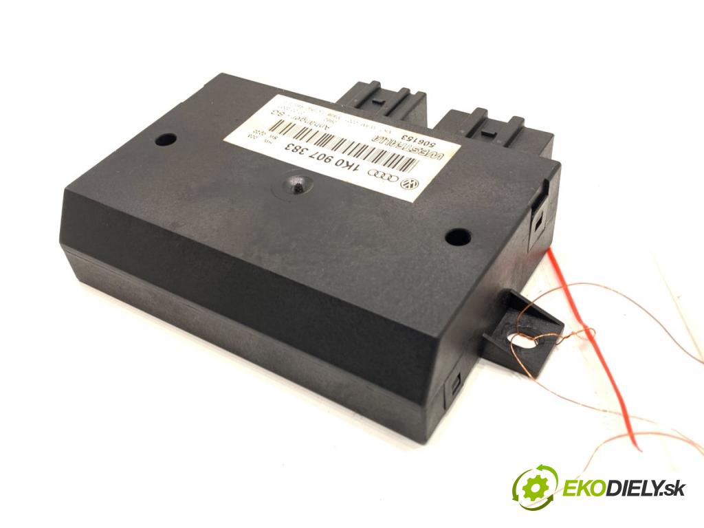 VW GOLF V liftback 2007 77 kW 1.9 TDI 1896 Modul ťažného oka 1K0907383 (Riadiaca jednotka ostatné)