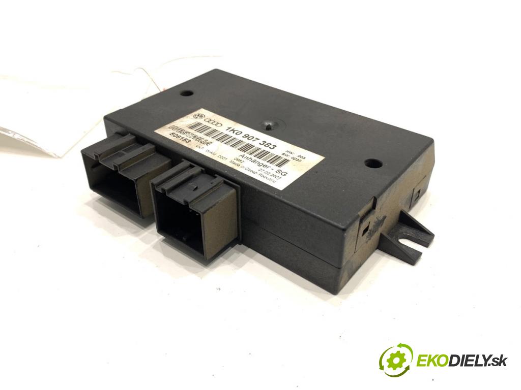 VW GOLF V liftback 2007 77 kW 1.9 TDI 1896 Modul ťažného oka 1K0907383 (Riadiaca jednotka ostatné)