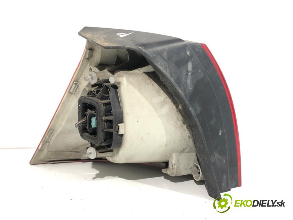 VW GOLF V liftback 2007 77 kW 1.9 TDI 1896 Svetlo pravy zad 1K6945096N