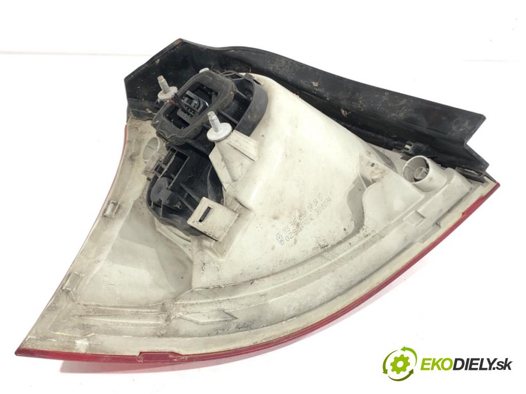 VW GOLF V liftback 2007 77 kW 1.9 TDI 1896 Svetlo pravy zad 1K6945096N