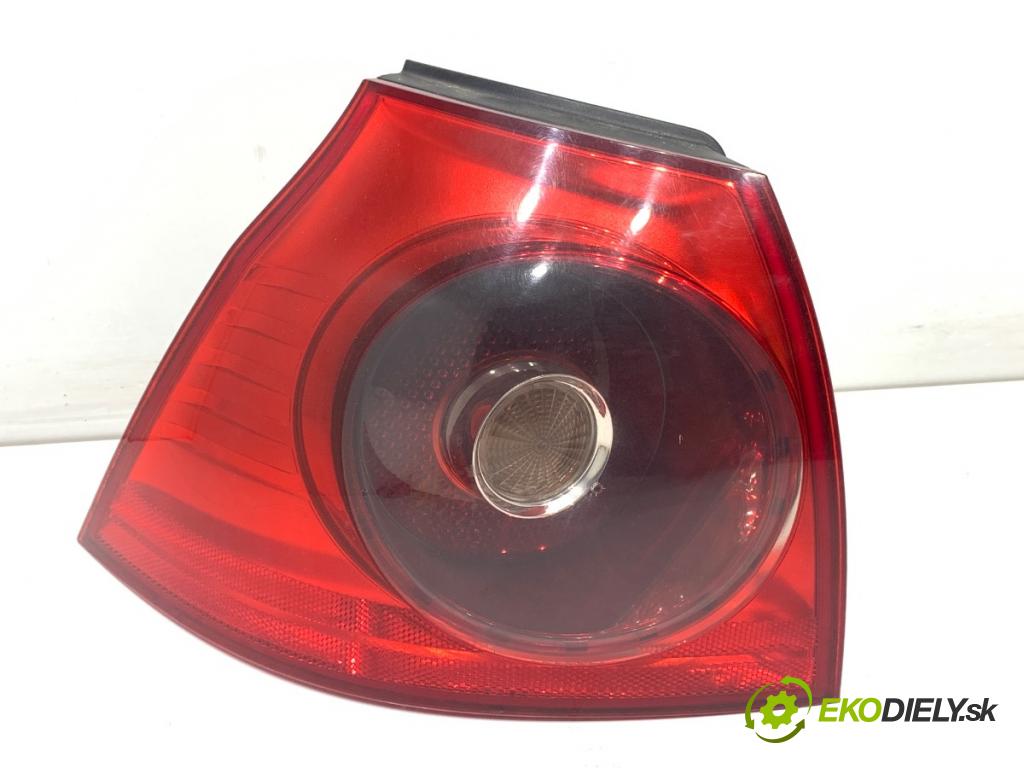 VW GOLF V liftback 2007 77 kW 1.9 TDI 1896 Svetlo ľavy zad 1K6945095N
