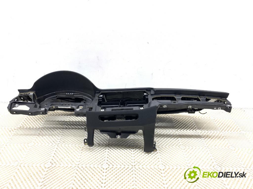 AUDI A5 F5 coupe 2017 140 kW 2.0 TDI 1968 palubní doska 8W1857001H (Palubní deska)