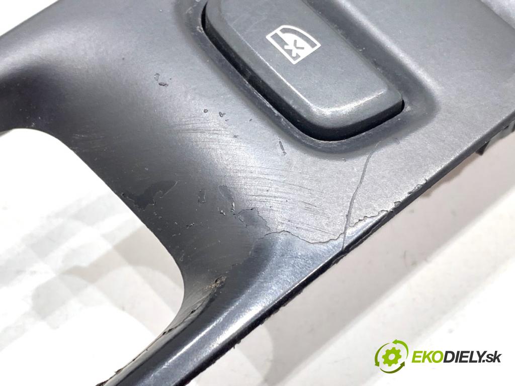 RENAULT CAPTUR I liftback 2018 87 kW 1.2 TCe 120 1197 Prepínač okien 254118722R (Prepínacie páčky pod volantom)