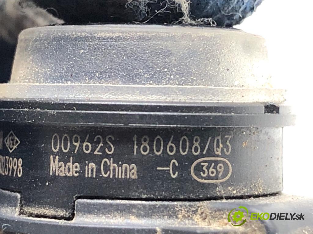 RENAULT CAPTUR I liftback 2018 87 kW 1.2 TCe 120 1197 Snímač PDC 253A4410IR