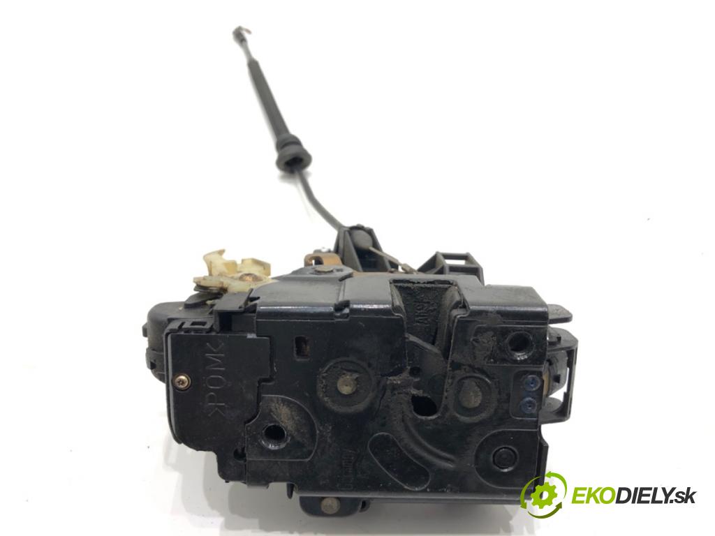 VW GOLF IV Kombi 2004 74 kW 1.9 TDI 1896 zámok Dvere ľavy predný 3B1837015