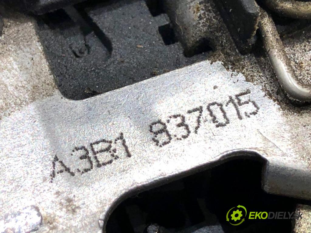 VW GOLF IV Kombi 2004 74 kW 1.9 TDI 1896 zámok Dvere ľavy predný 3B1837015
