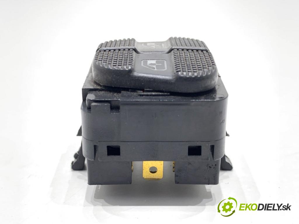 VW GOLF IV Kombi 2004 74 kW 1.9 TDI 1896 Prepínač okien  (Prepínacie páčky pod volantom)