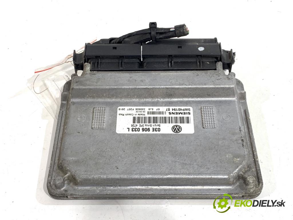 VW POLO IV 9N liftback 2003 47 kW 1.2 12V 1198 riadiaca jednotka Motor 03E906033L (Riadiaca jednotka)