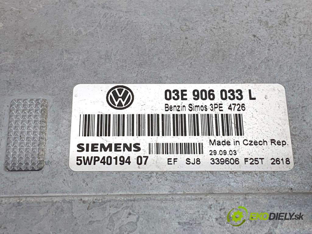 VW POLO IV 9N liftback 2003 47 kW 1.2 12V 1198 riadiaca jednotka Motor 03E906033L (Riadiaca jednotka)